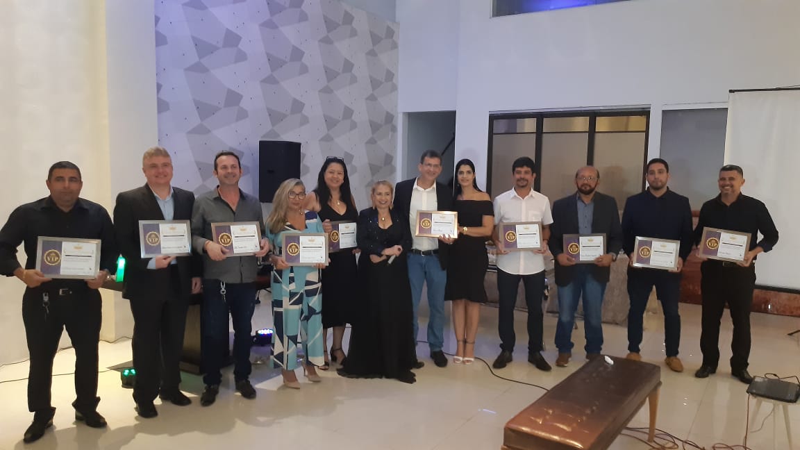 Prêmio Colunáveis Empreendedores do Brasil. Lançamento do Programa Portfólio Vip e TV na Web e Site
