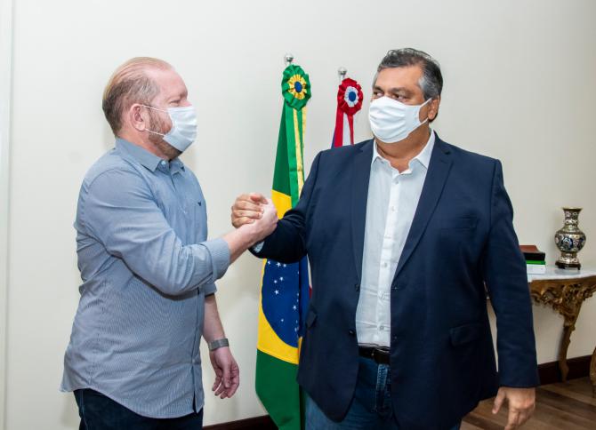 Othelino e Flávio Dino discutem novos projetos enviados à Assembleia e ressaltam harmonia entre os poderes