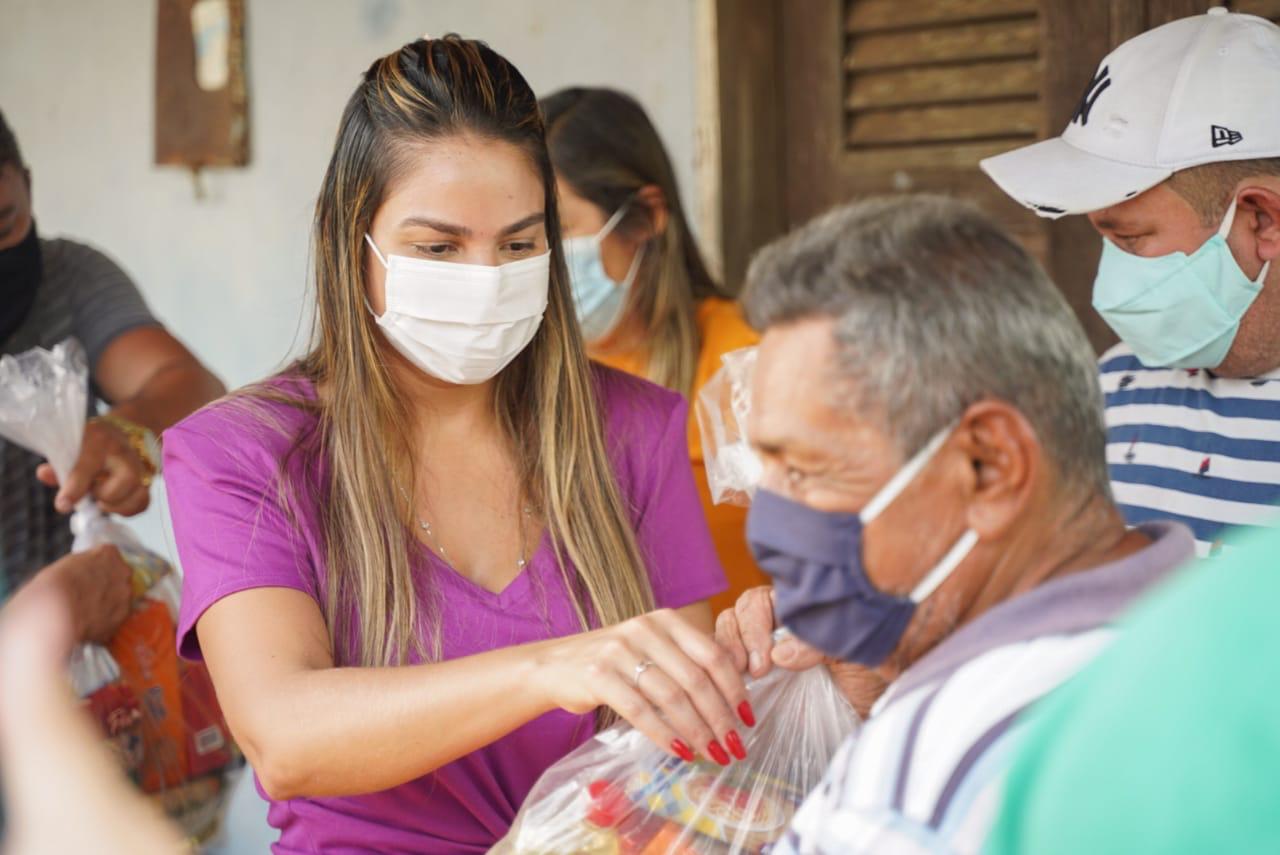 Ação Social: Vice-prefeita Ana Paula entrega cestas básicas em povoados de Pinheiro. Em destaque aqui na Portfólio Vip