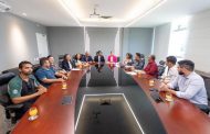 Iracema Vale discute investimentos para o turismo nos Lençóis Maranhenses com Socorro Araújo e representantes do setor. Em destaque aqui na Portfólio Vip