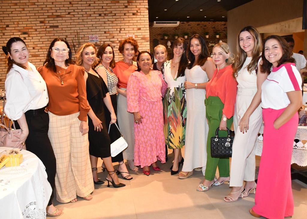 Expo Especial Dia das Mães , com Renata Sauaya no Tasquinha Ferreiro em Destaque aqui na Portfólio Vip