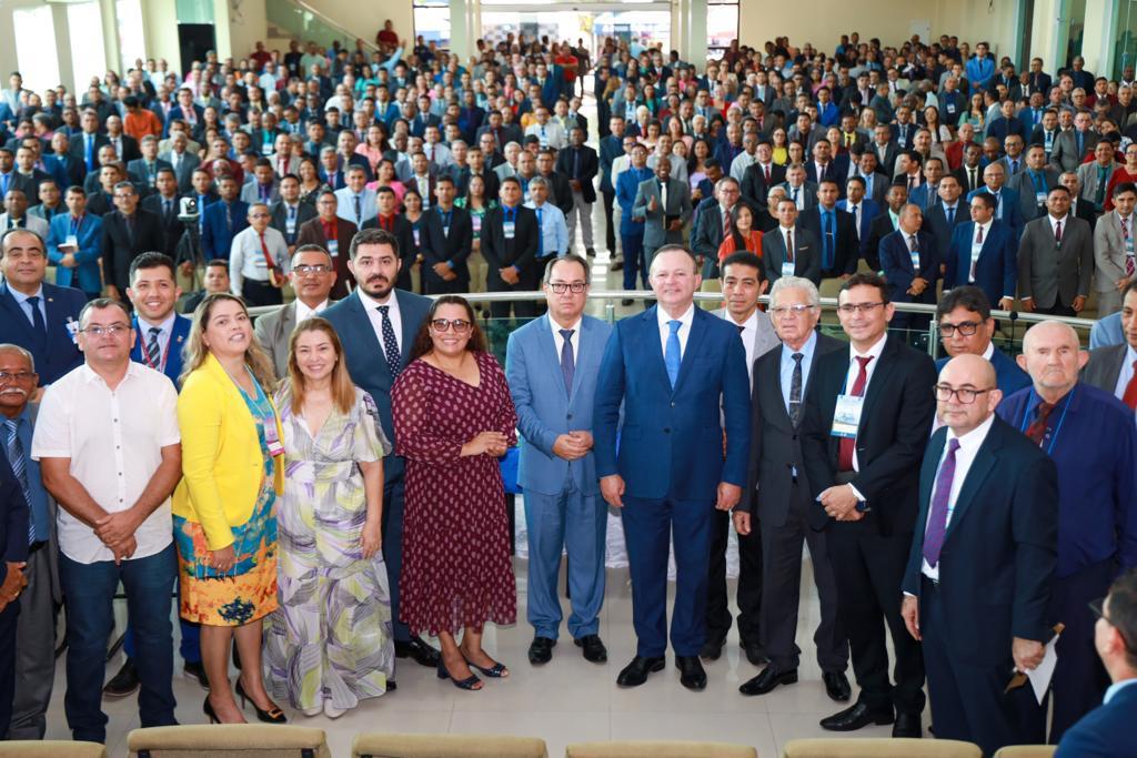 Presidente Iracema Vale com o governador Carlos Brandão, deputados federal Pastor Gil e estadual Mical Damasceno e demais autoridades no Ceadema 2023. Em destaque aqui na Portfólio Vip