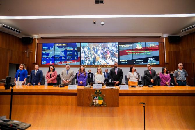 Assembleia Legislativa homenageia os 17 anos da Lei Maria da Penha em sessão solene. Em destaque aqui na Portfólio Vip