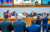 Assembleia aprova indicação de Flávia Gonzalez Leite ao cargo de conselheira do TCE. Em destaque aqui na Portfólio Vip