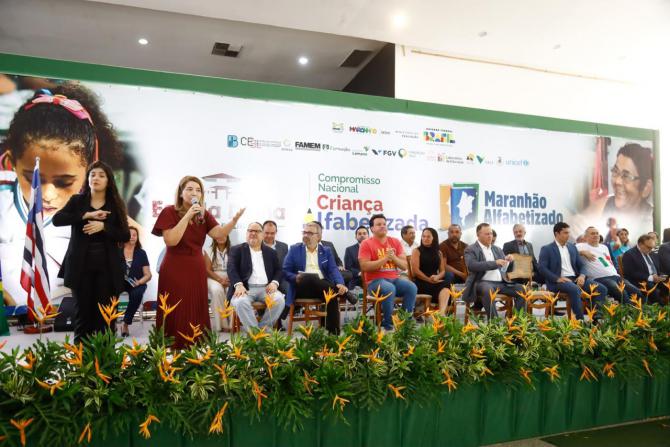 Iracema Vale participa de lançamento do Compromisso Nacional Criança Alfabetizada e Programa Maranhão Alfabetizado. Em destaque aqui na Portfólio Vip