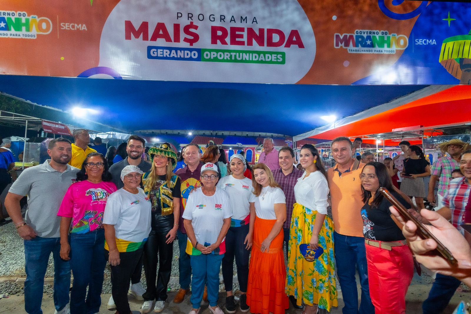 Iracema Vale participa da abertura do Arraial do Ipem e parabeniza governador pelo apoio à cultura. Em destaque aqui na Portfólio Vip