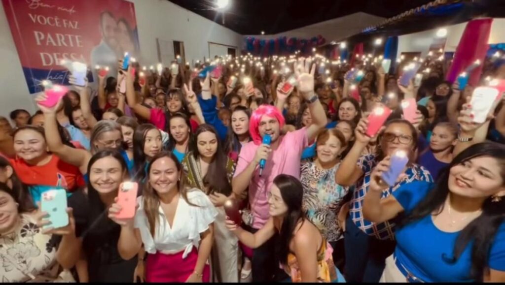 Mais de 3 mil mulheres participam de evento em apoio à Fernando Pessoa. Em destaque aqui na Portfólio Vip