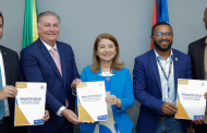 Assembleia recebe projeto do TJ/MA que institui o Dia do Auxiliar e do Técnico Judiciário no Maranhão. Em destaque aqui na Portfólio Vip