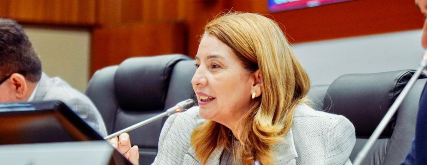 Iracema Vale parabeniza Andreia Rezende pela eleição à Vice-Presidência da Assembleia. Em destaque aqui na Portfólio Vip