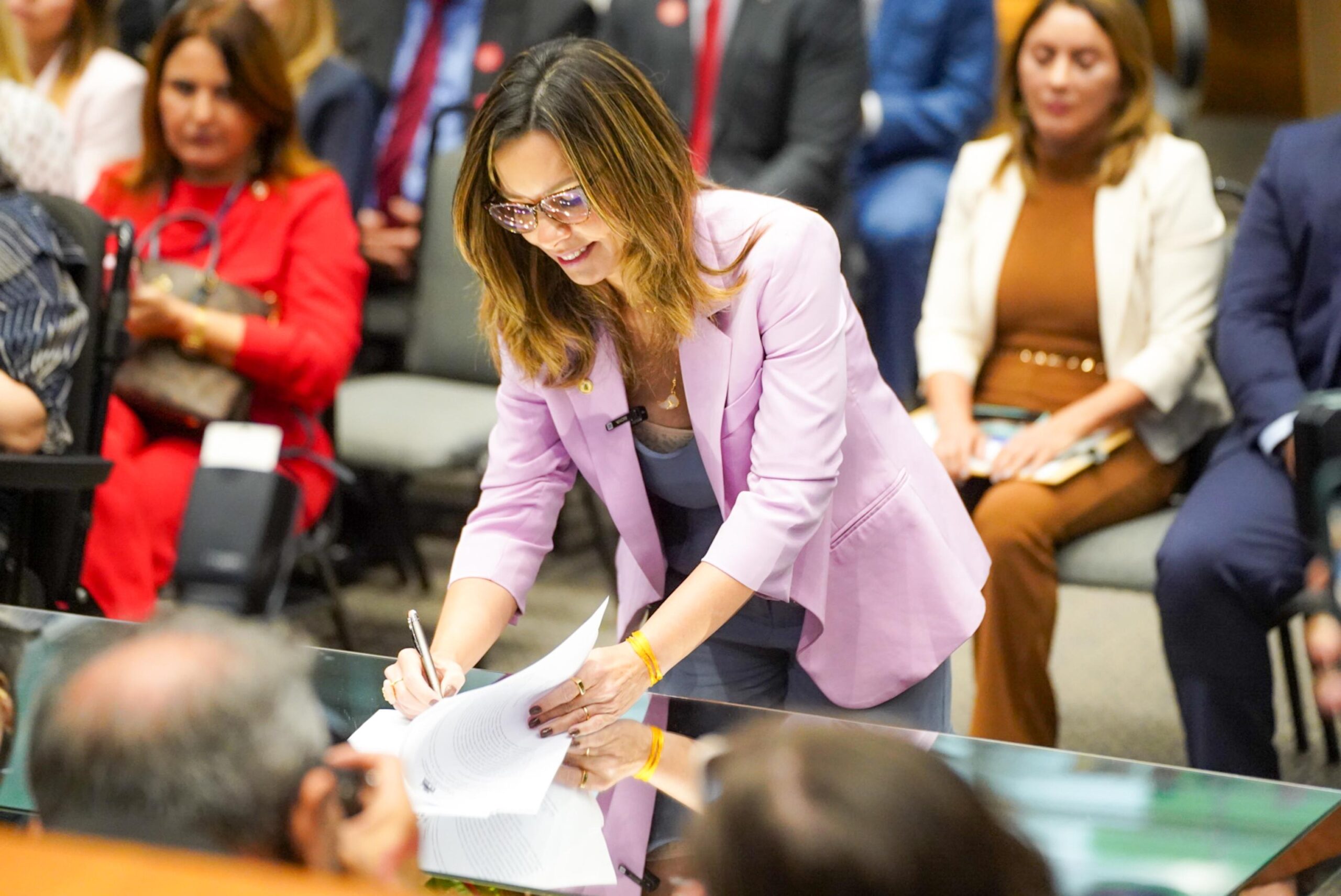 Deputada Dra. Vivianne é empossada procuradora da Mulher da Assembleia. Em destaque aqui na Portfólio Vip.