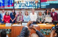 Em Sessão Solene, Alema homenageia mulheres de destaque com honrarias do Legislativo Maranhense. Em destaque aqui na Portfólio Vip.