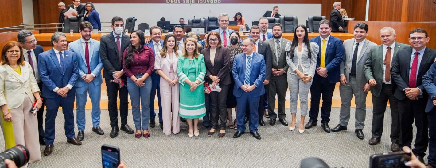 Catulé Júnior é empossado terceiro vice-presidente da Mesa Diretora. Em destaque aqui na Portfólio Vip.