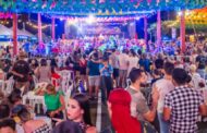 Público curte primeira noite no Arraial da Assembleia e elogia organização e programação. Em destaque aqui na Portfólio Vip.