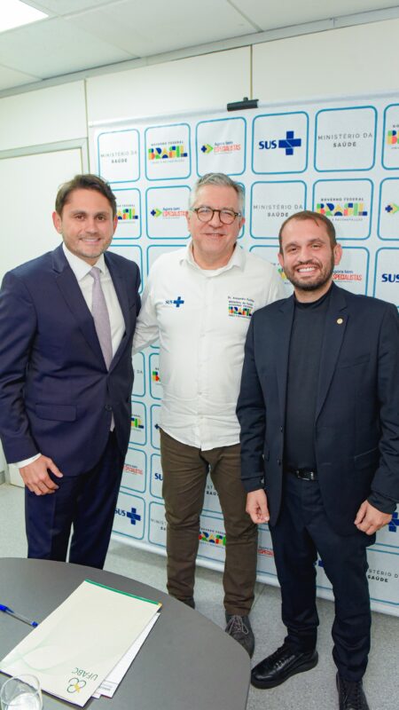 Juscelino Filho garante instalação de Centro de Reabilitação Ortopédica em Tuntum. Em destaque aqui na Portfólio Vip.