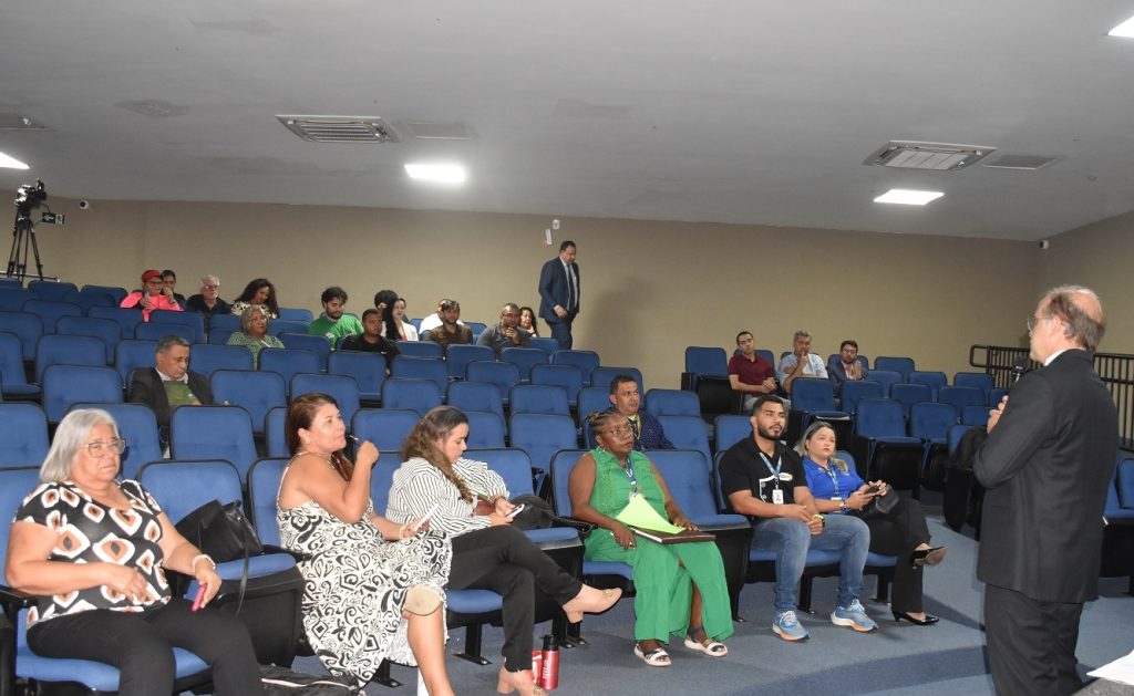 Demandas de catadores de materiais recicláveis são discutidas em audiência pública. Em destaque aqui na Portfólio Vip.