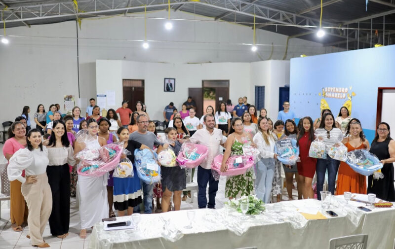 Projeto Laços Maternos uma parceria da Secretaria de Assistência Social e de Comunicação leva segurança, dignidade e conhecimento às novas mamãe em Turma. Em destaque aqui na Portfólio Vip.