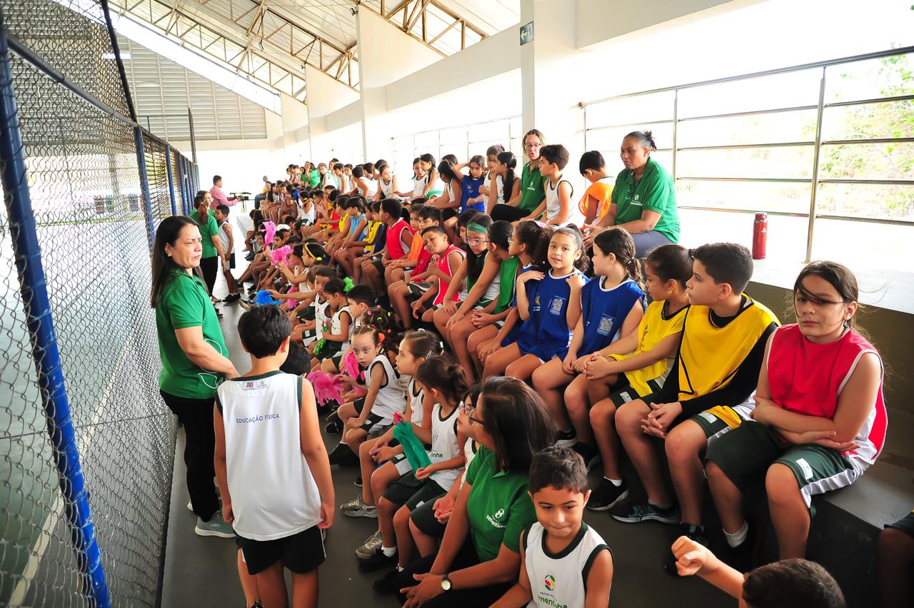 Creche-Escola Sementinha encerra Semana da Criança com muita alegria e diversão. Em destaque aqui na Portfólio Vip.