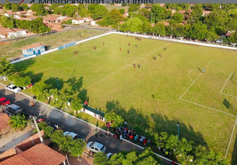 Prefeito Fernando Pessoa inaugura Centro Esportivo “Sebastião Lopes de Sousa” no povoado Belém e dá início à Copa Sertão de Futebol. Em destaque aqui na Portfólio Vip.