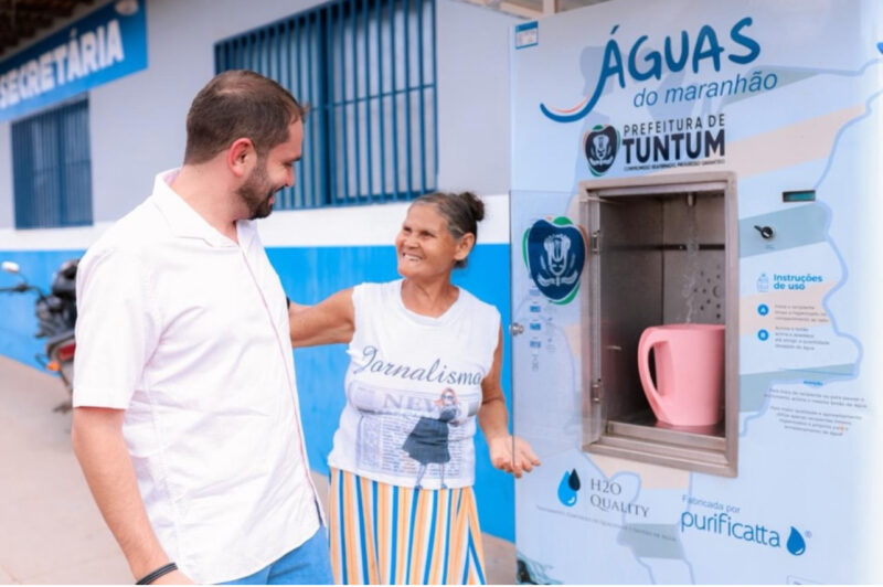 O prefeito Fernando Pessoa inova elevando purificador de água para consumo da população em bairros de Tuntum. Em destaque aqui na Portfólio Vip.