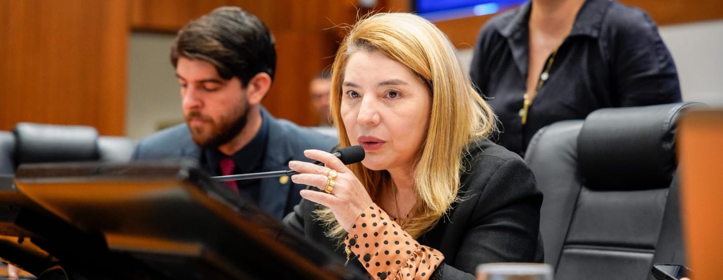 Aprovado PL de Iracema Vale que cria política de atenção e reintegração social de dependentes de drogas. Em destaque aqui na Portfólio Vip.