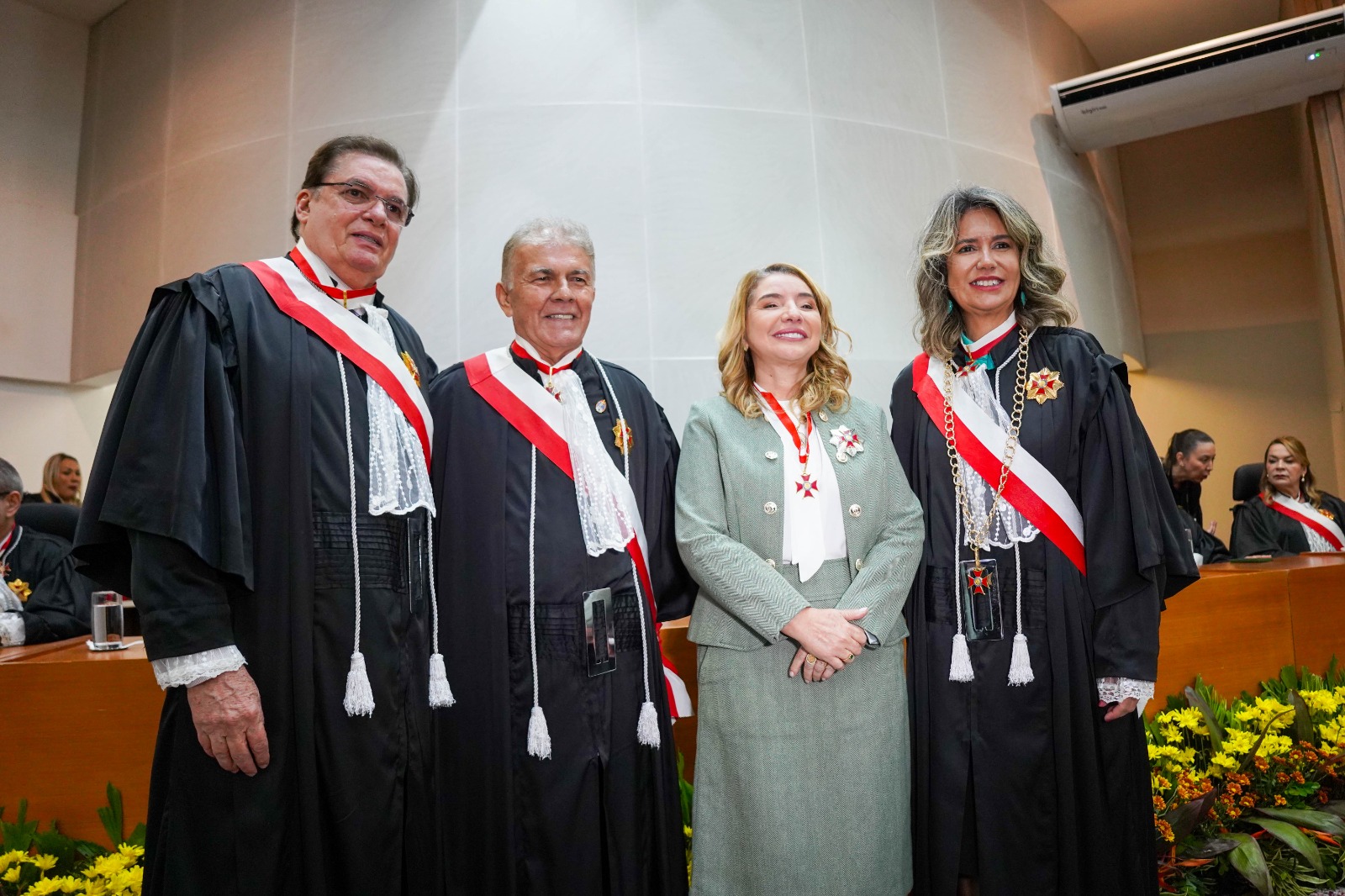 Iracema Vale é condecorada com a mais alta honraria do Tribunal Regional do Trabalho da 16ª Região. Em destaque aqui na Portfólio Vip.