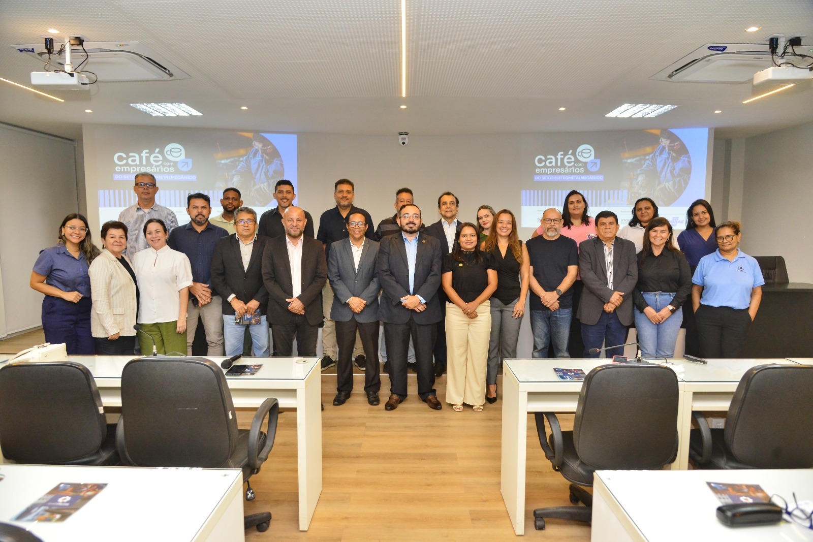 Indústria eletrometalmecânica discute mudanças tributárias. Em destaque aqui na Portfólio Vip.