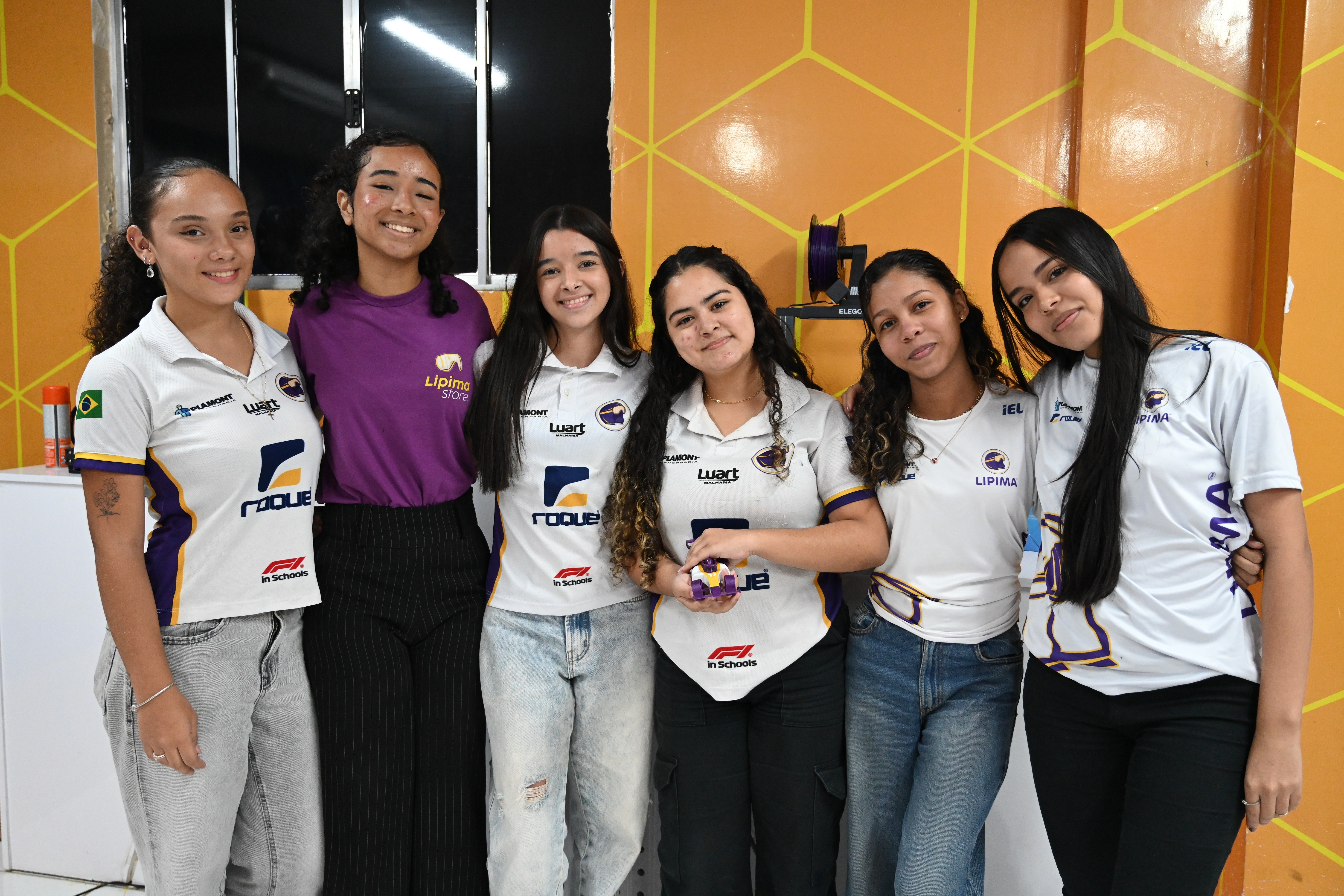 STEM Racing promove aprendizado multidisciplinar para jovens da robótica. Em destaque aqui na Portfólio Vip.