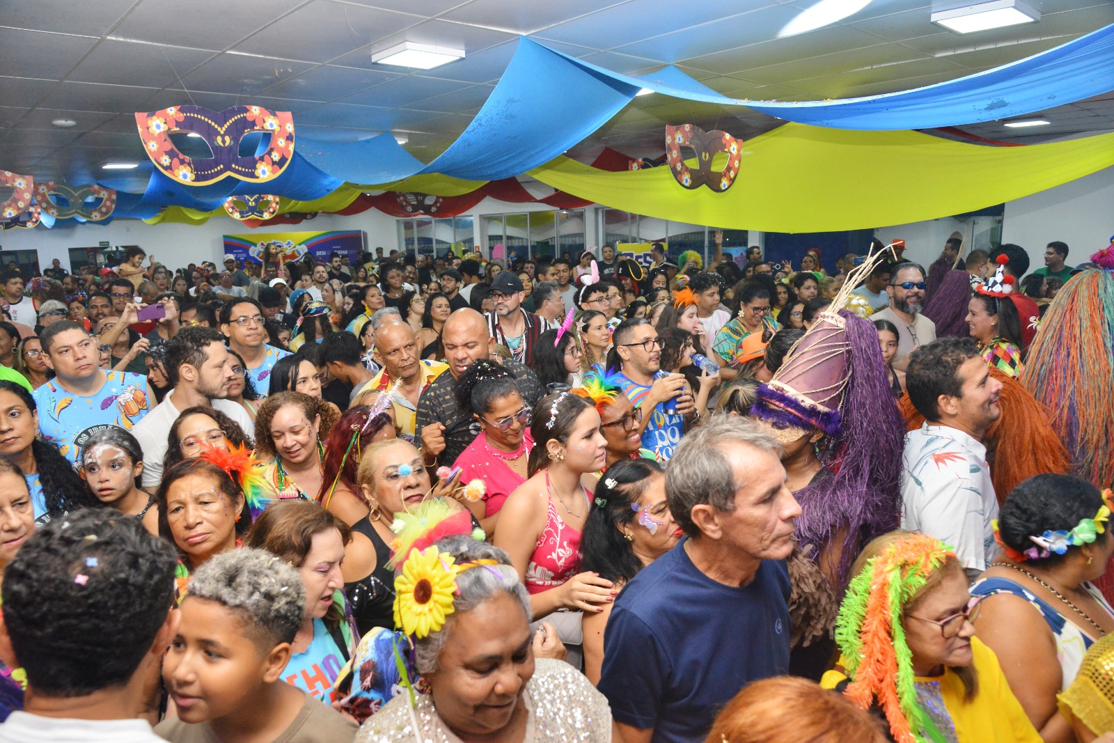 SESI Folia 2026 reúne público no Araçagi com programação maranhense. Em destaque aqui na Portfólio Vip.