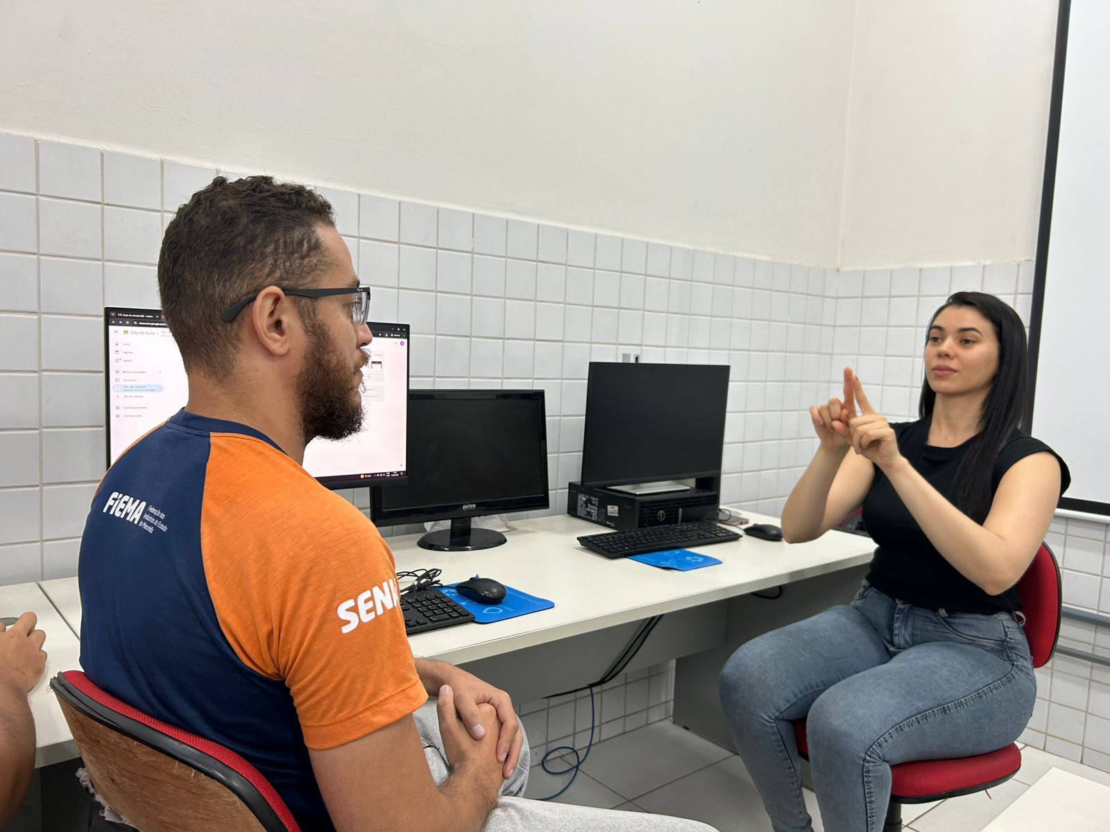 SENAI-MA amplia inclusão e qualifica profissionais por meio da Libras em todo o estado. Em destaque aqui na Portfólio Vip.