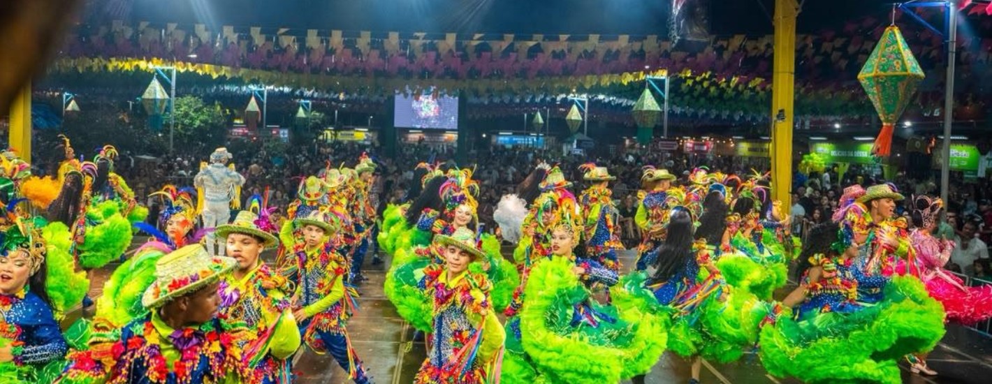 Cultura e tradição marcam penúltima noite do Arraial da Assembleia. Em destaque aqui na Portfólio Vip.