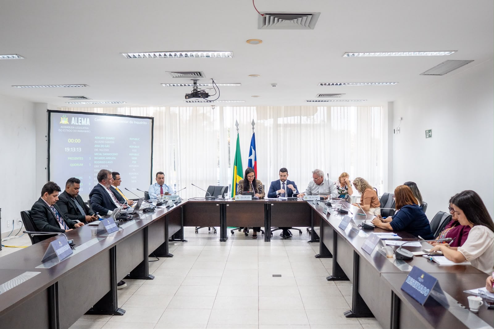 CPI da Assembleia Legislativa aprova requerimento para quebra de sigilo bancário e fiscal do vice-governador Felipe Camarão. Em destaque aqui na Portfólio Vip.