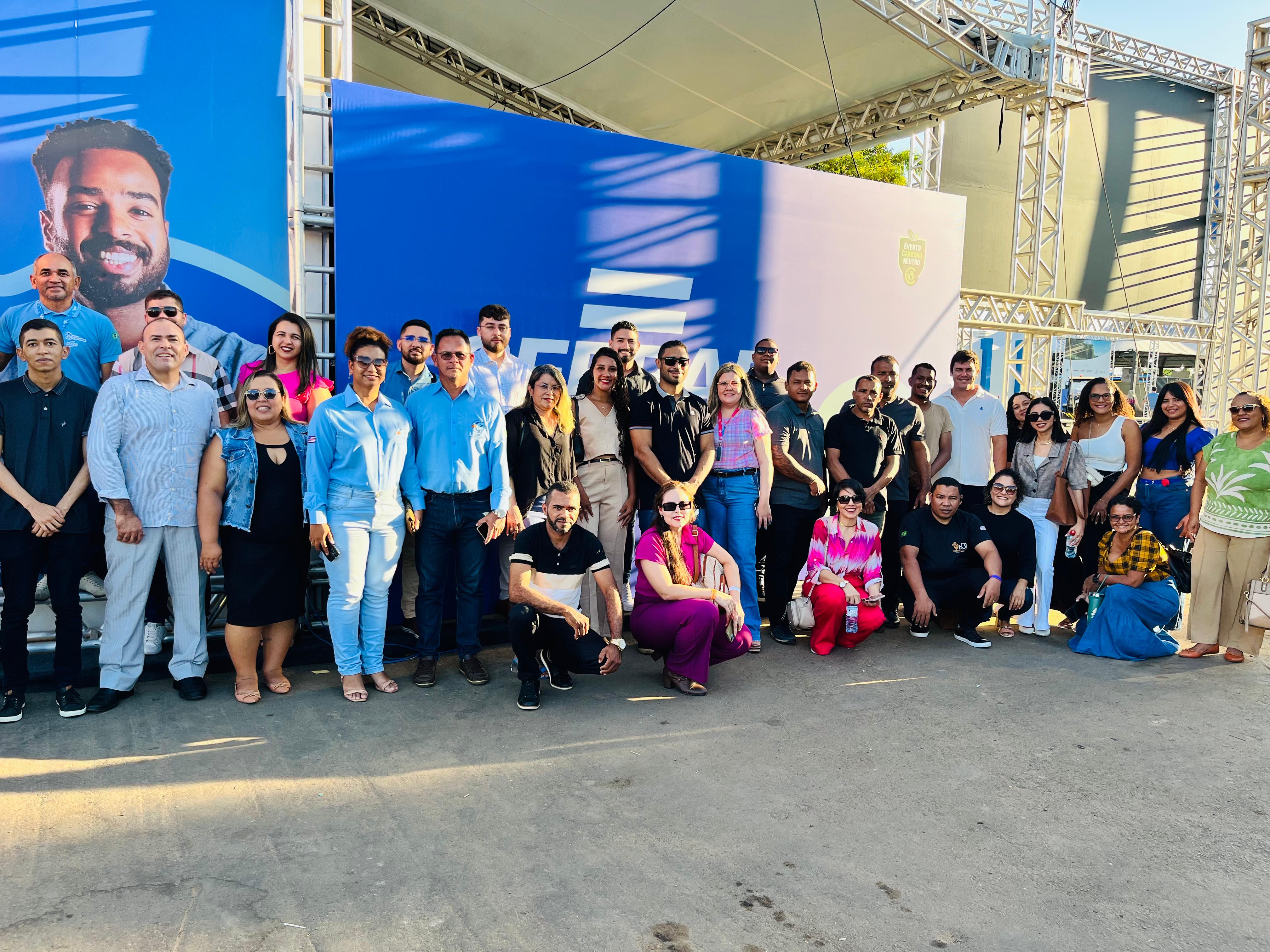 Caravanas do Sebrae levam mais de 900 pessoas à Feira do Empreendedor. Em destaque aqui na Portfólio Vip.