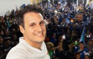 Em Bacabal, “Arrastão da Vitória” com time de Roberto Costa reúne multidão em apoio a Orleans Brandão. Em destaque aqui na Portfólio Vip.
