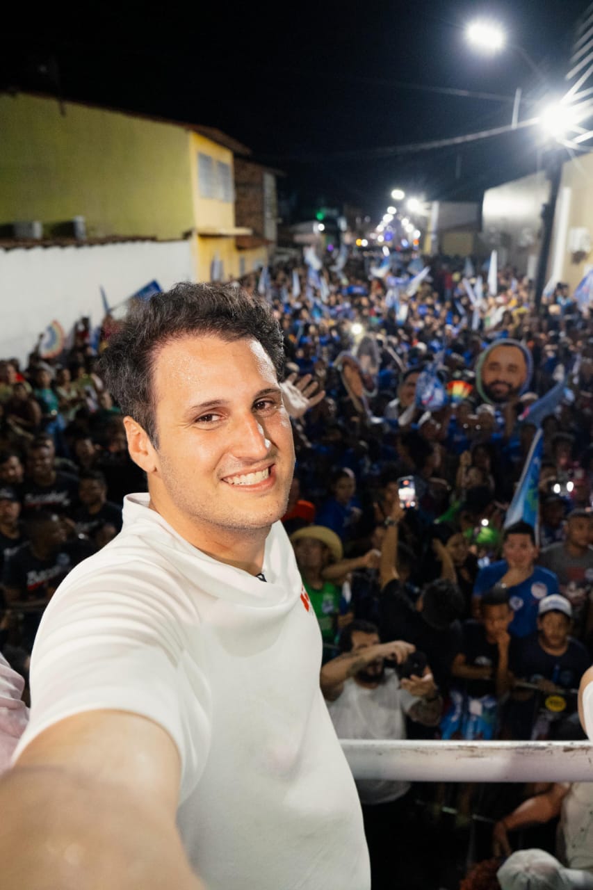 Em Bacabal, “Arrastão da Vitória” com time de Roberto Costa reúne multidão em apoio a Orleans Brandão. Em destaque aqui na Portfólio Vip.