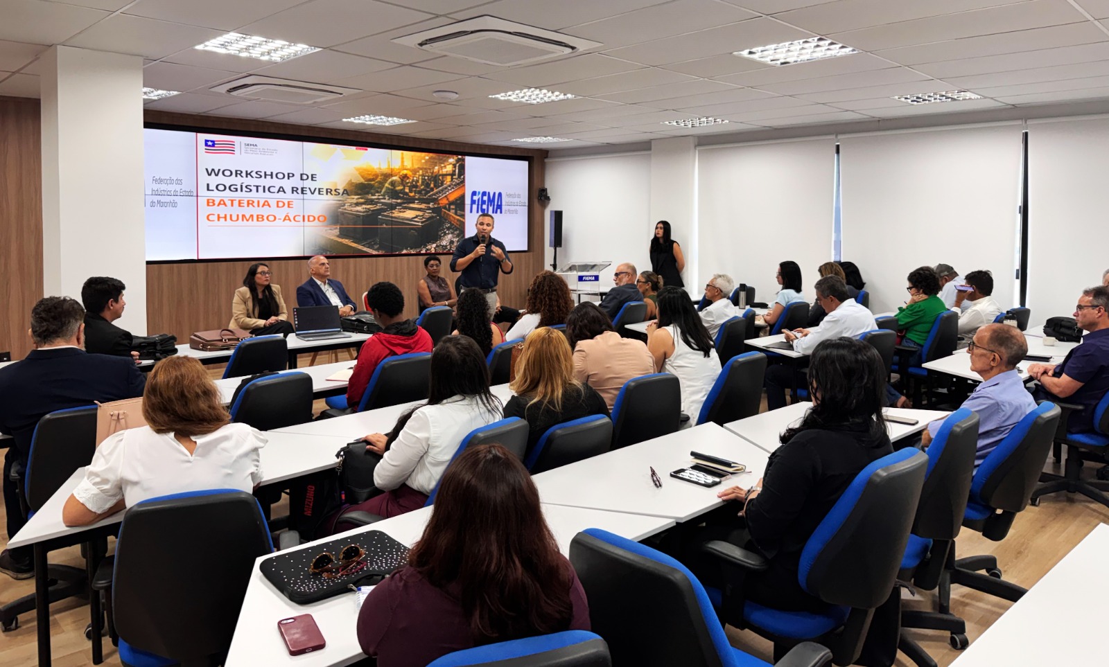 Workshop na FIEMA discute logística reversa de baterias de chumbo-ácido. Em destaque aqui na Portfólio Vip.