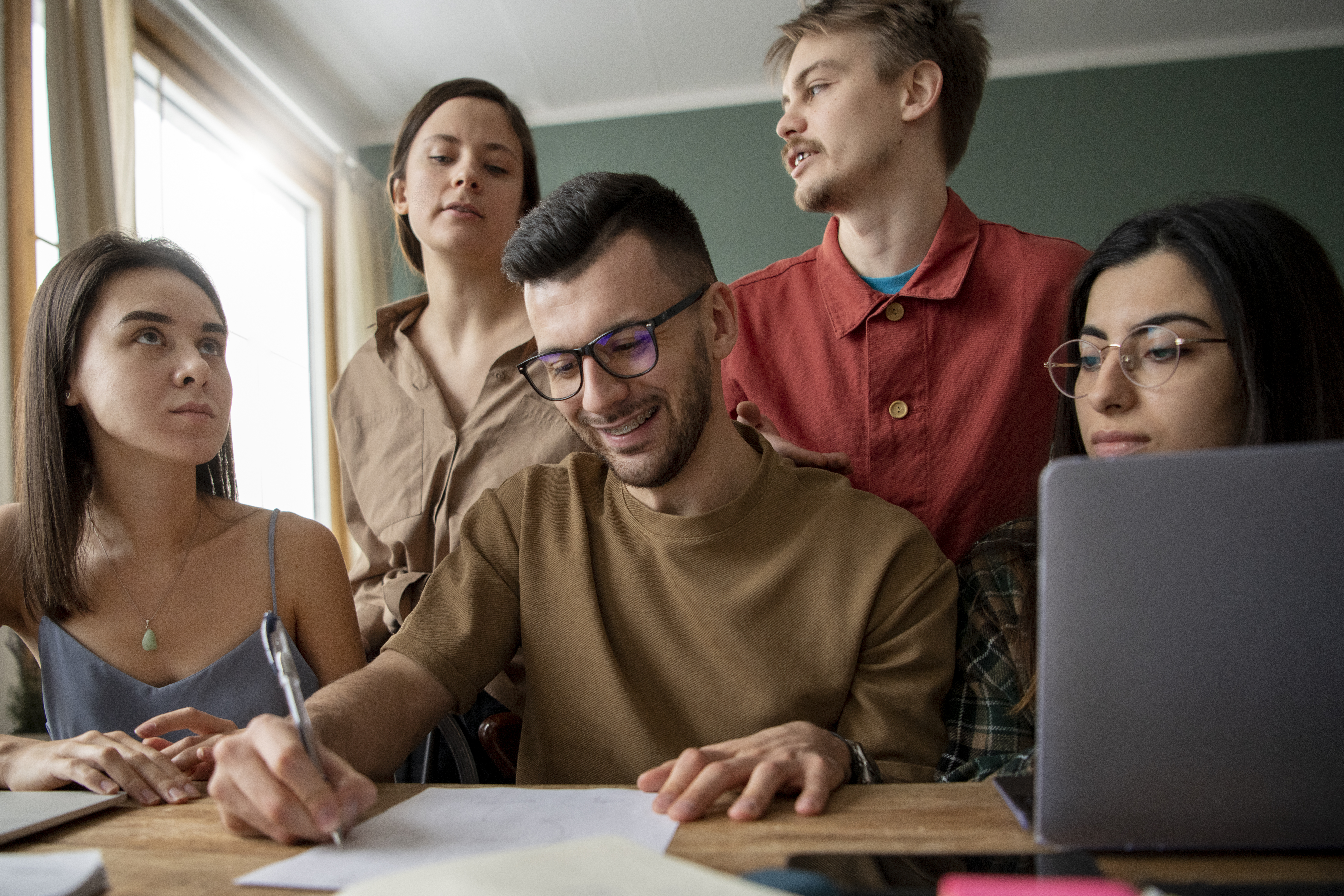 Cursos do IEL-MA em Imperatriz abordam atendimento digital, Power BI e liderança. Em destaque aqui na Portfólio Vip.