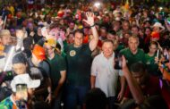 Com 20 mil pessoas nas ruas, Presidente Dutra abraça Orleans Brandão em grande arrastão. Em destaque aqui na Portfólio Vip.