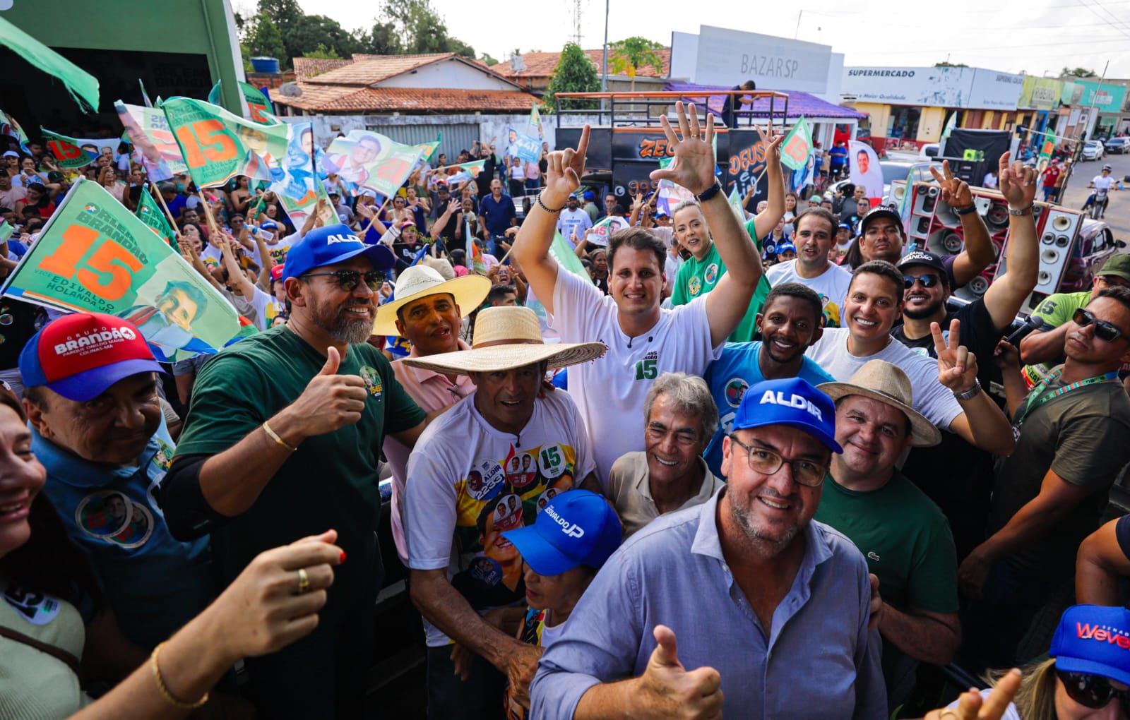 Em Vila Nova dos Martírios, Orleans Brandão é recebido com festa e reforça compromisso com a região Tocantina. Em destaque aqui na Portfólio Vip.